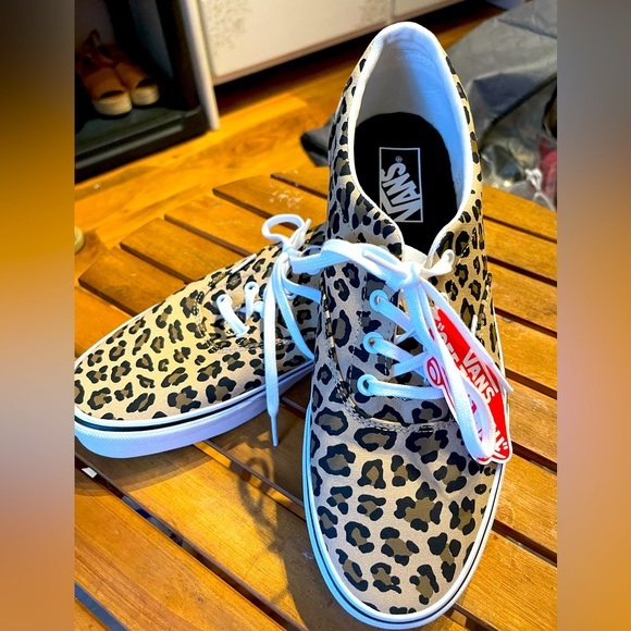 Authentic NWT Vans Donehy Leopard Print Sneaker - Women's Size 11 - Brand New - Picture 8 of 8
